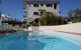 Venetiko Villas